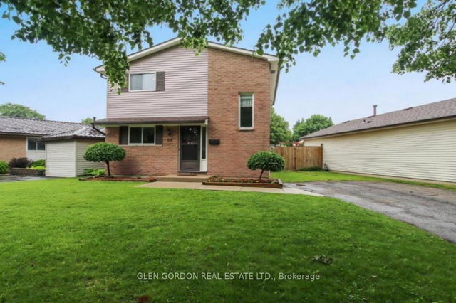 63 Caprice Crescent