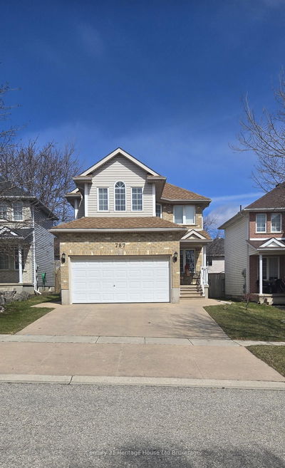 787 Hunter's Gate Cres, Woodstock - South
