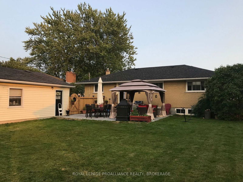 70 Briscoe St, Loyalist - Amherstview image-0-0
