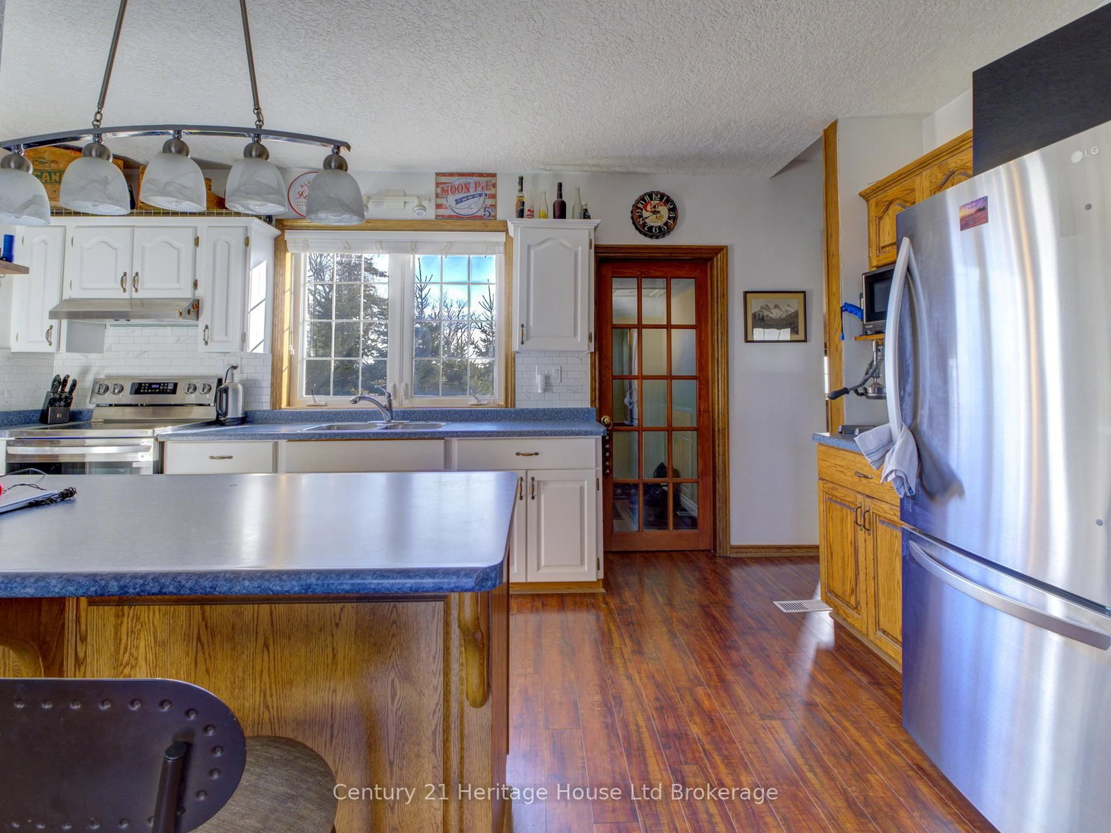 Listing Image 12