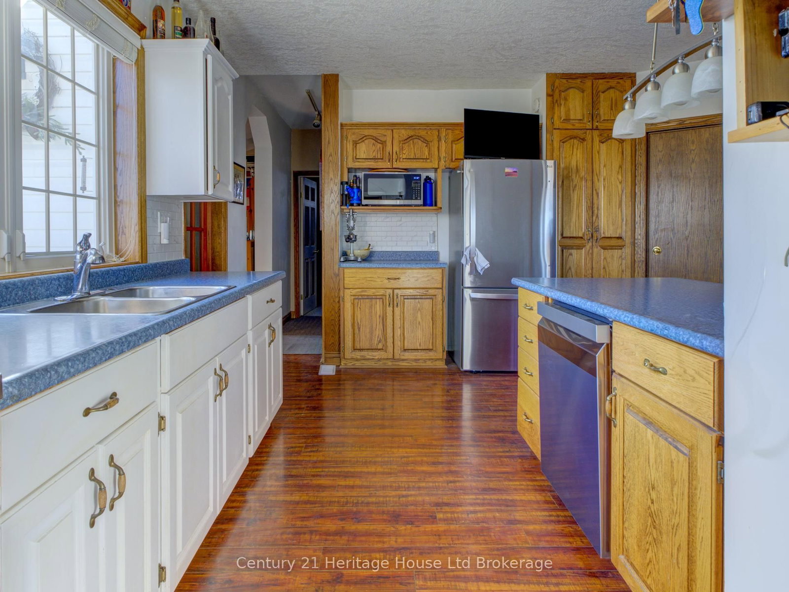 Listing Image 16