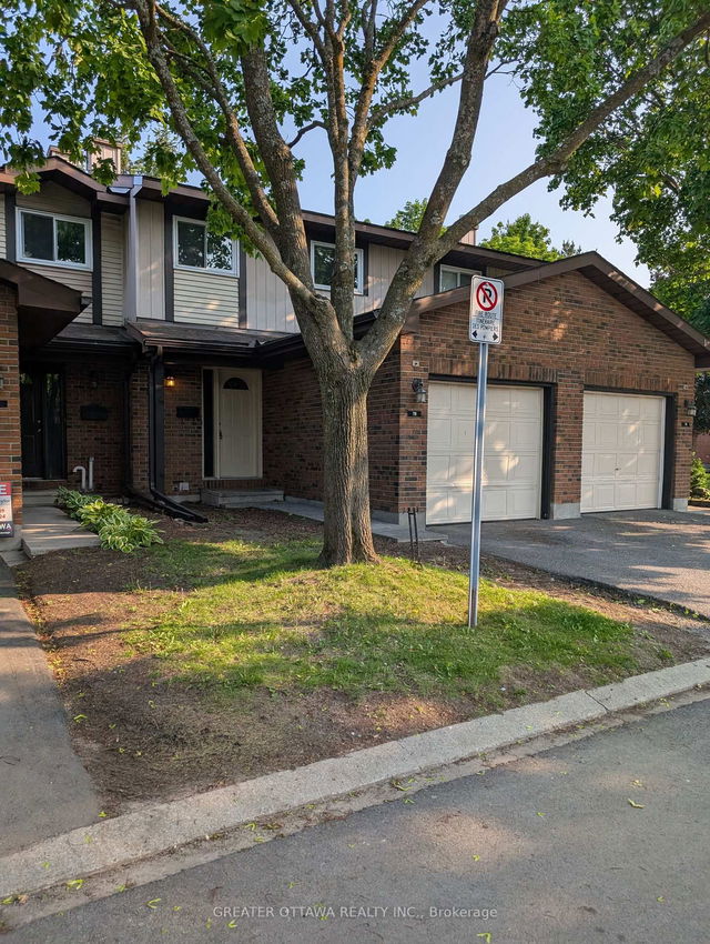 76 Clarkson Crescent