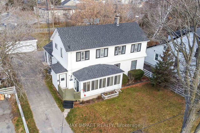 18 Spencer Street W