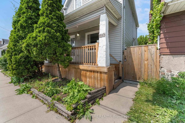 1 - 1045 Cannon Street E