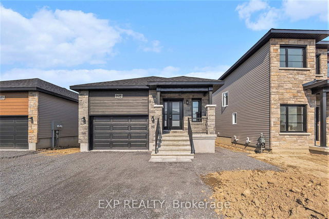 1214 MONTBLANC Crescent