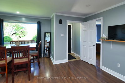 3674 Campden Rd, Lincoln - Lincoln Lake image-0-4