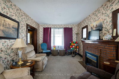 14 James St, Strathroy-Caradoc - NW image-0-4