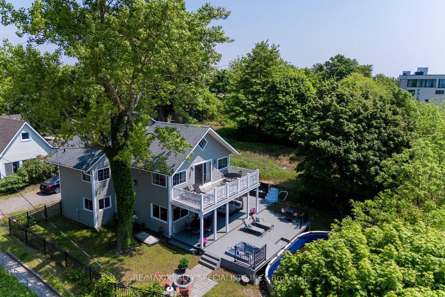 Listing Image 8