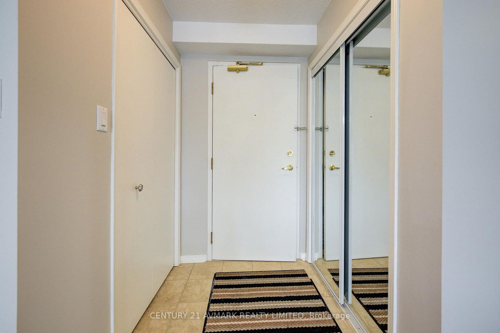 Listing Image 0