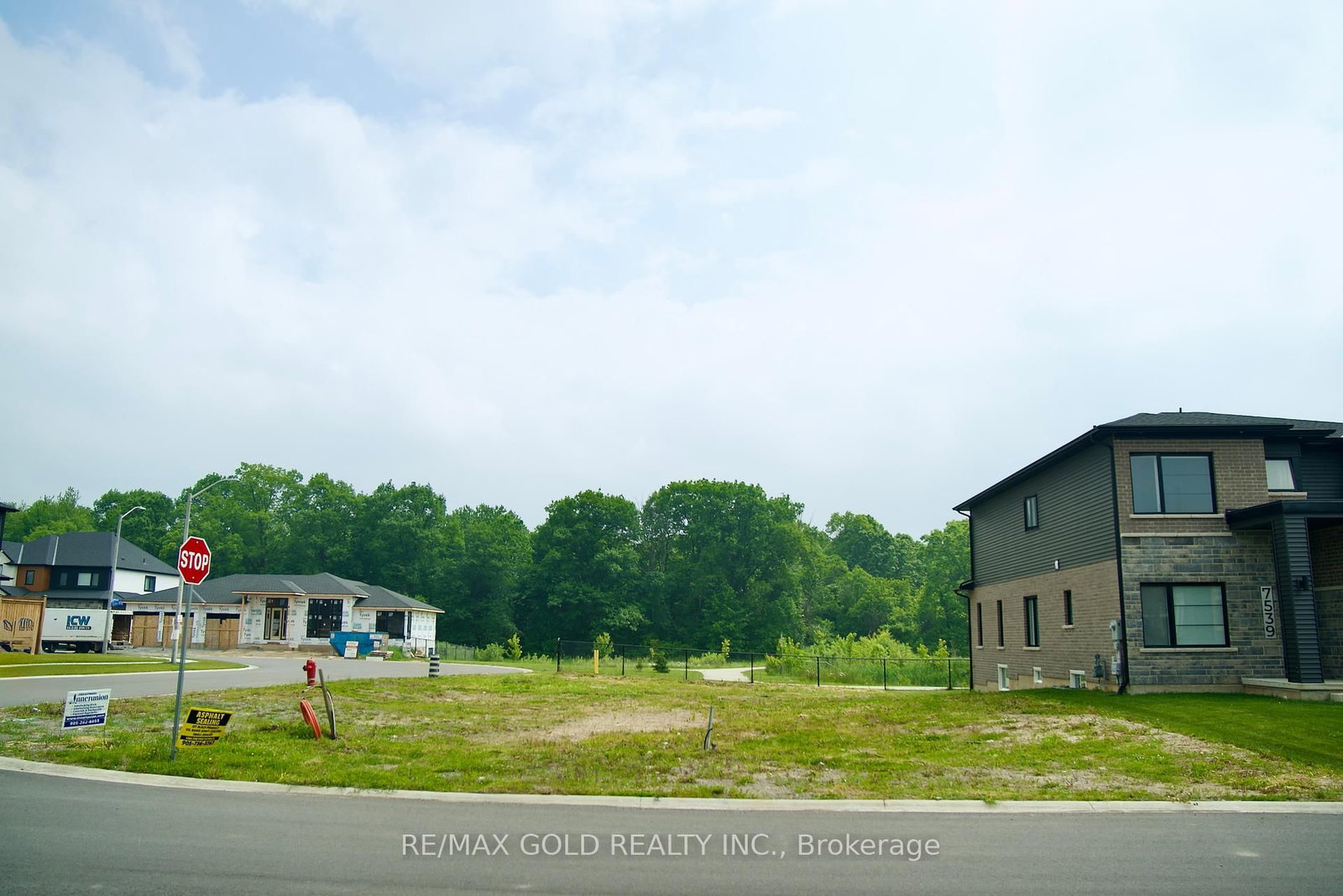 Listing Image 7