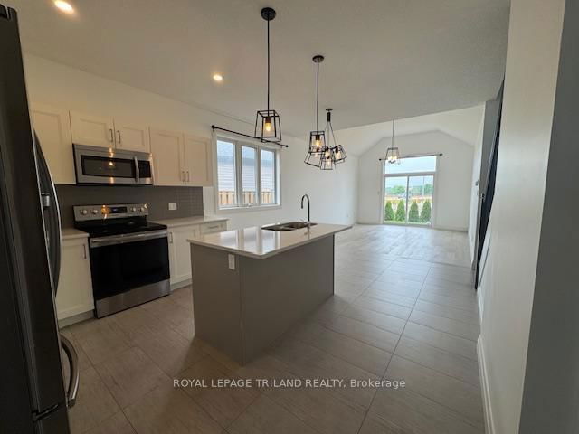 70 Compass Trail