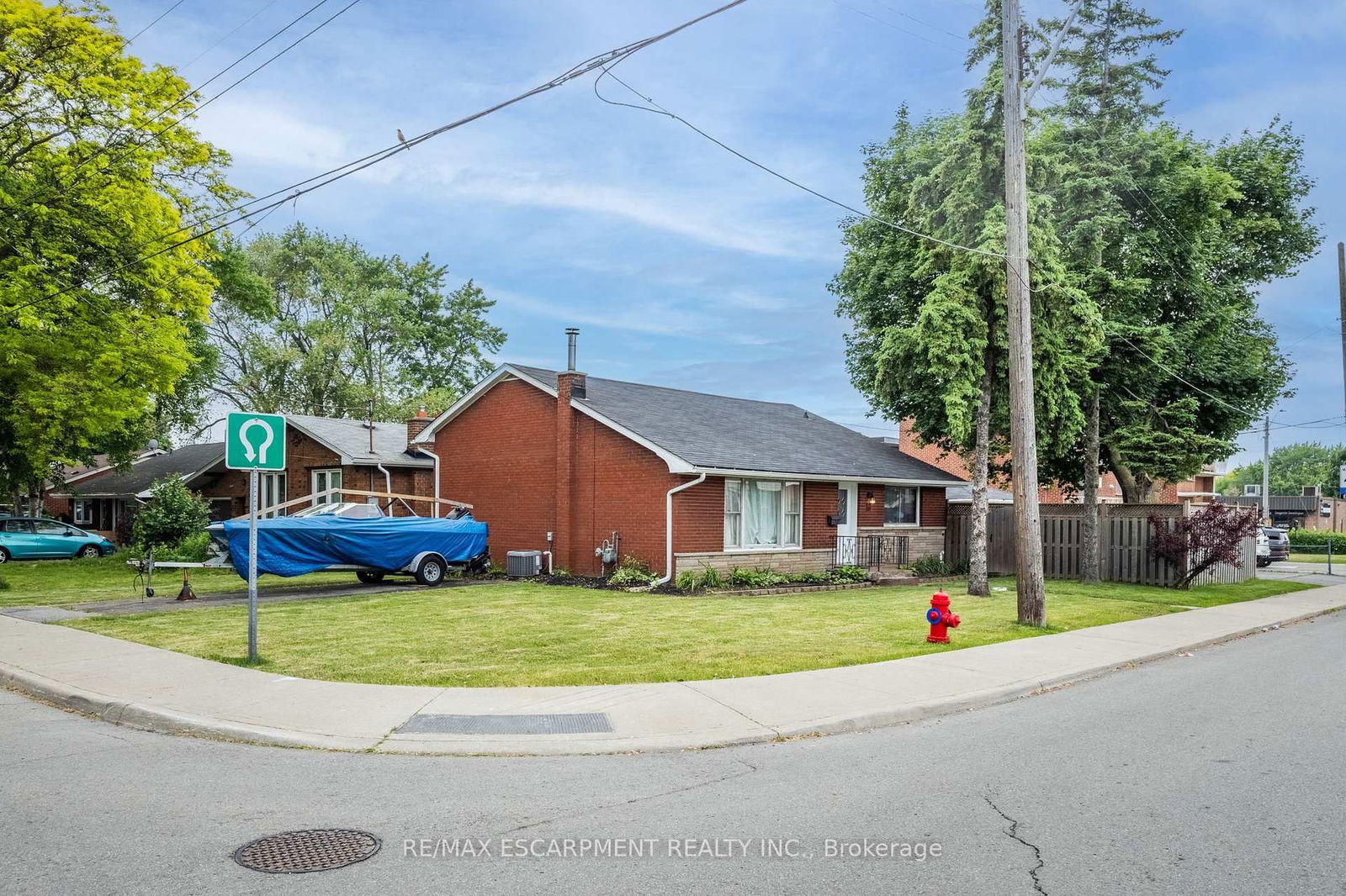 Detached House for sale at 10 South Bend Road, Hamilton, Balfour, L9A 2A7 - MLS: X12209710