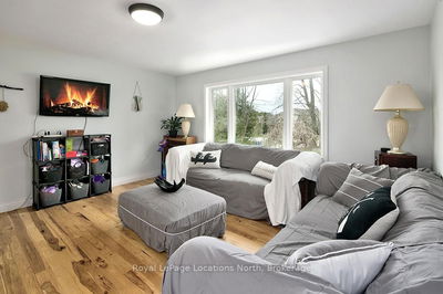 194 Centre St, Meaford - Meaford image-0-4