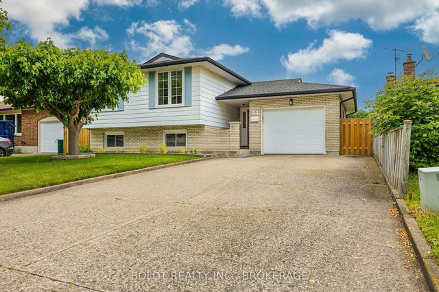 22 Shade Tree Crescent