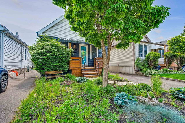 36 Barons Avenue