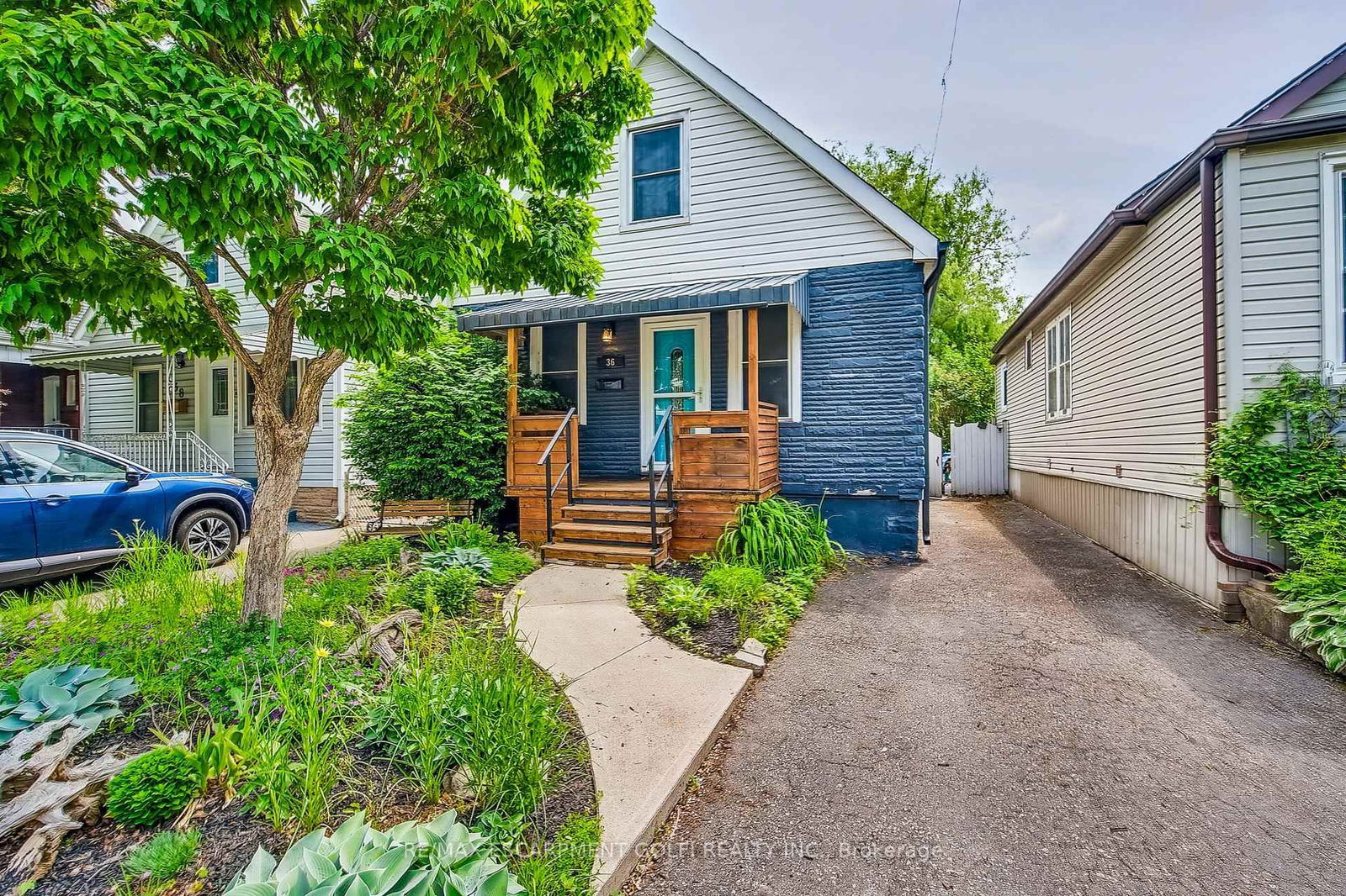 Detached House for sale at 36 Barons Avenue, Hamilton, Homeside, L8H 5A2 - MLS: X12210305