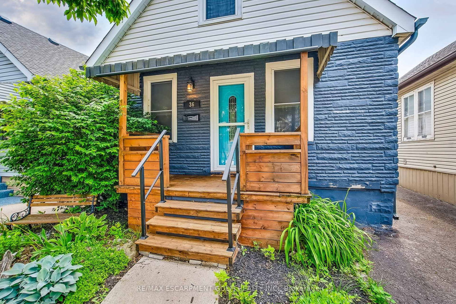 Detached House for sale at 36 Barons Avenue, Hamilton, Homeside, L8H 5A2 - MLS: X12210305
