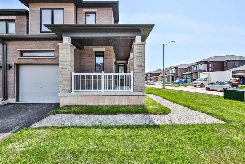 41 Bentgrass Dr, Welland, L3B 0H4 | Image 2