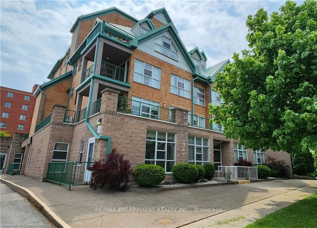 204 - 19 Lake Avenue