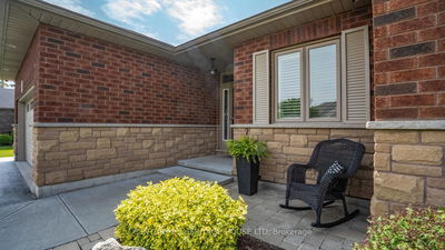 33 Melody Dr, Norfolk - Delhi image-0-3