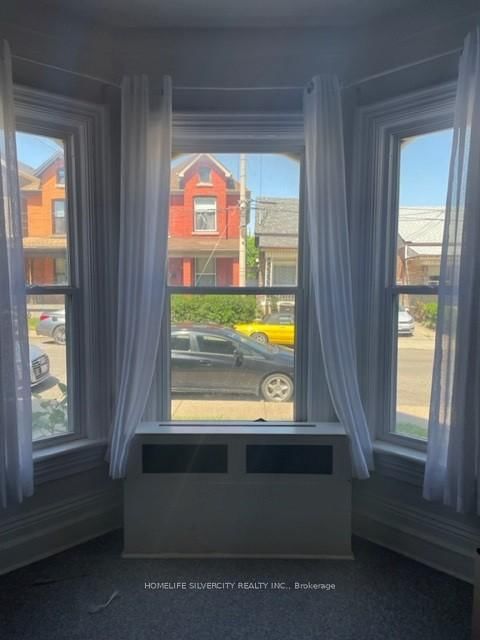 1 - 214 Mary Street