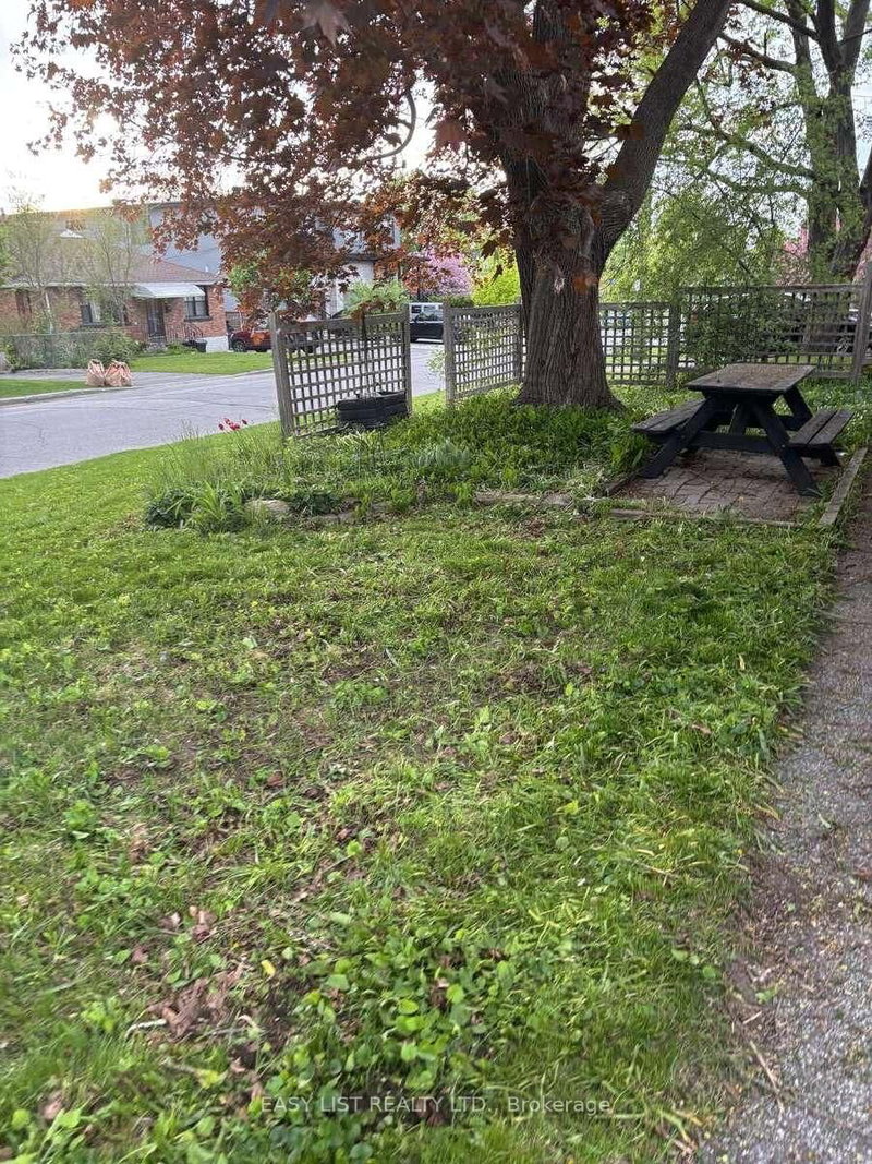 421 Greenwood Ave, Ottawa, K2A 0X5 | Image 2