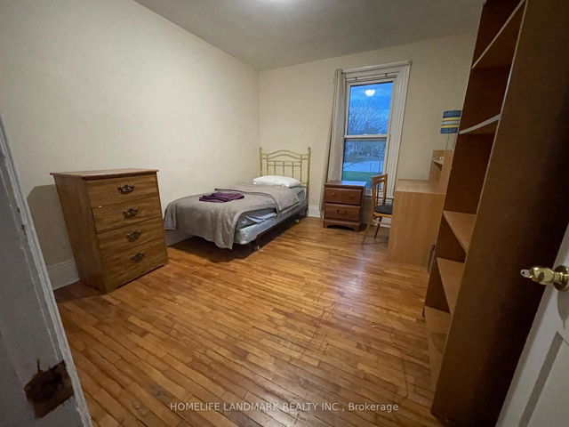 327 Main Street W
