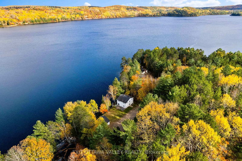 88 Chris Mullin Lane, Barry's Bay - Madawaska Valley image-0-0