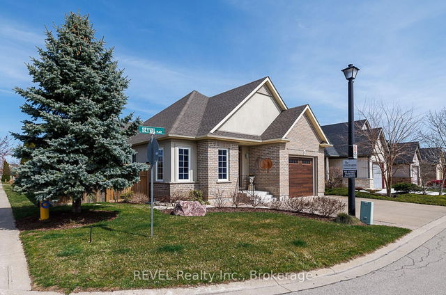 2 Seyval Place