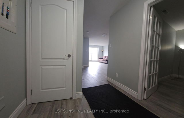 1110 - 135 James Street S