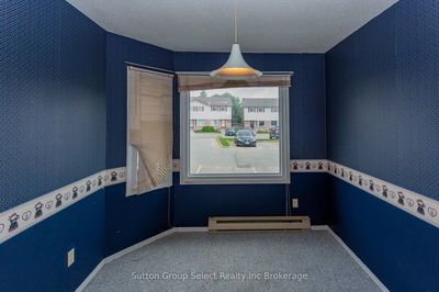 Unit 6 — 1135 Nellis St, Woodstock - North image-0-3