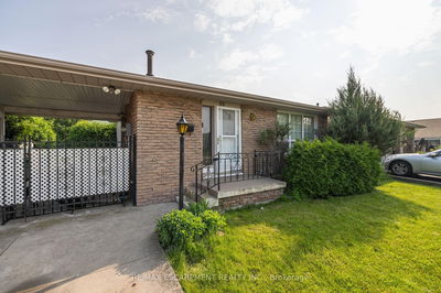 22 Glen Castle Dr, Hamilton - Stoney Creek image-0-2