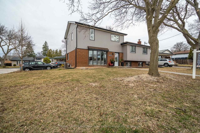Lower - 8 Banff Drive
