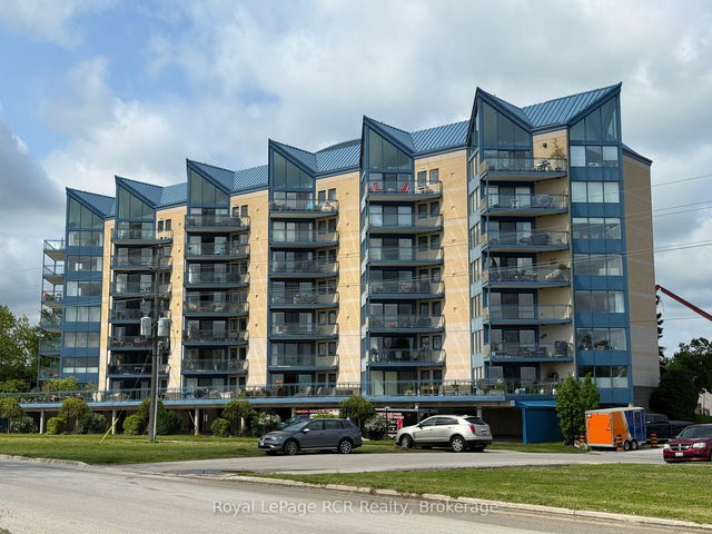 805 - 1455 2nd Avenue W
