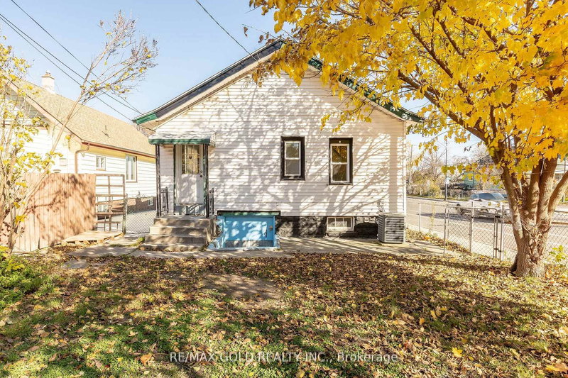 1343 Lillian Ave N, Windsor, N8X 4A4 | Image 3