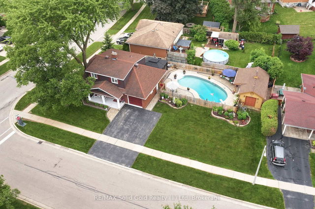 1 Kingfisher Drive