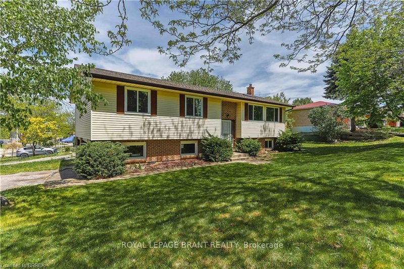 85 High Acres Cres, Kitchener, N2N 2S3 | Image 3