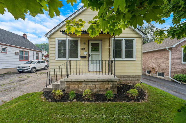 122 Tait Street