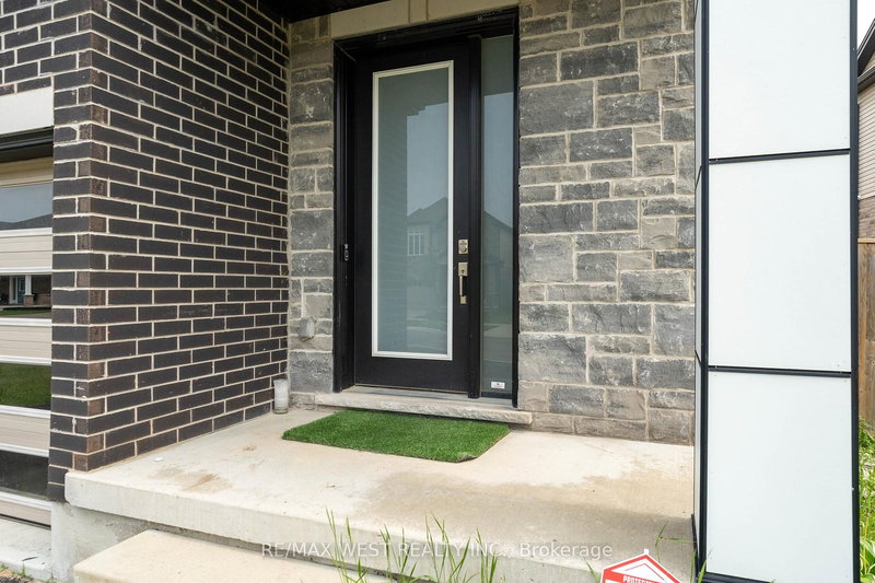 301 Freure Dr, Cambridge, N1S 0B5 | Image 3