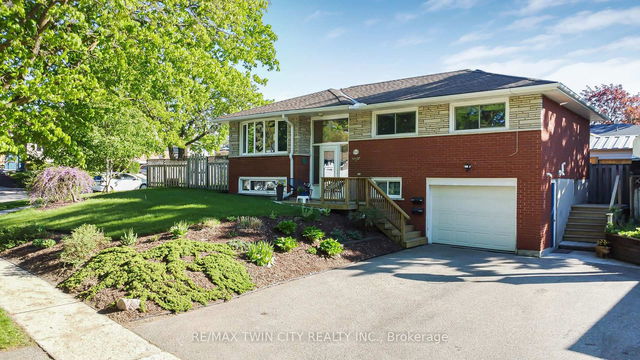 36 Nicklin Crescent