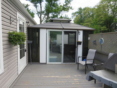 Unit 106 — 15895 Longwoods Rd, Chatham-Kent - Bothwell image-0-3