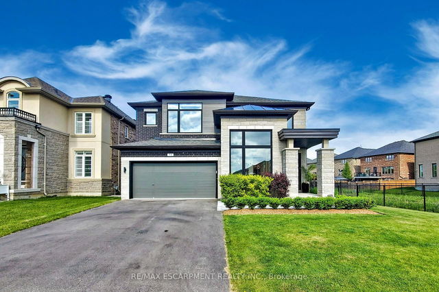 31 Robarts Drive