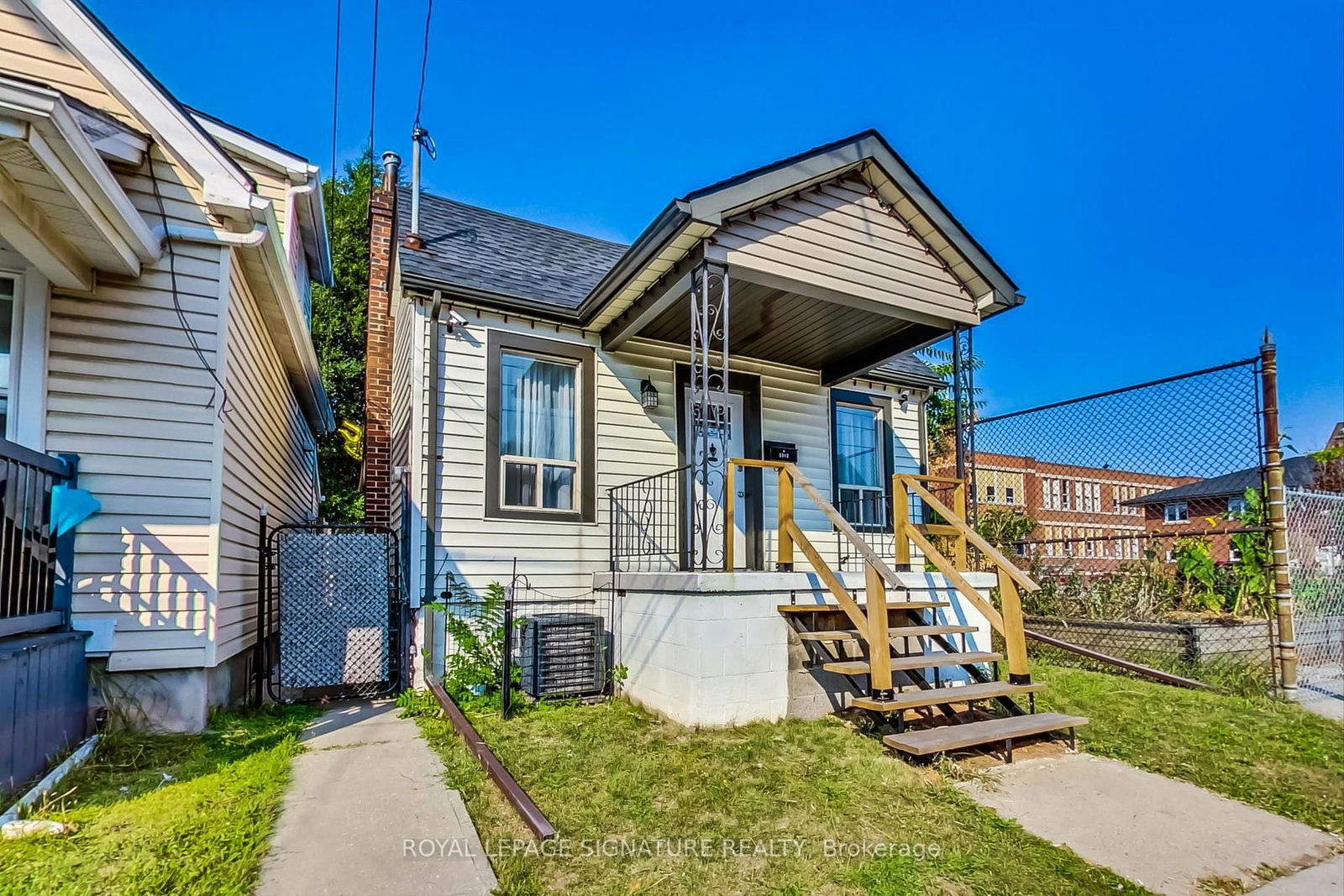 Detached House for sale at 1383 Cannon Street, Hamilton, Crown Point, L8H 1W2 - MLS: X12213739