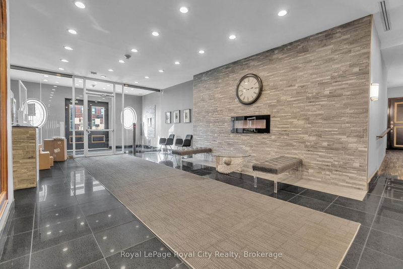 614 - 135 James St S, Hamilton, L8P 2Z6 | Image 2