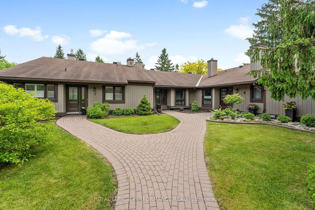 9 Plainfield Court
