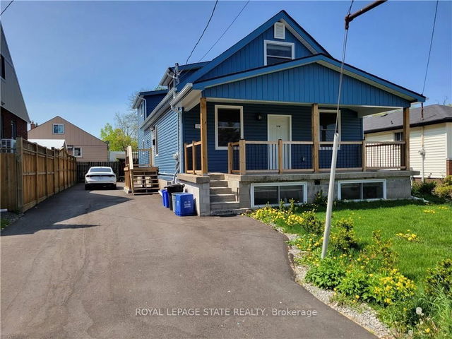 Lower - 176 Queensdale Avenue E