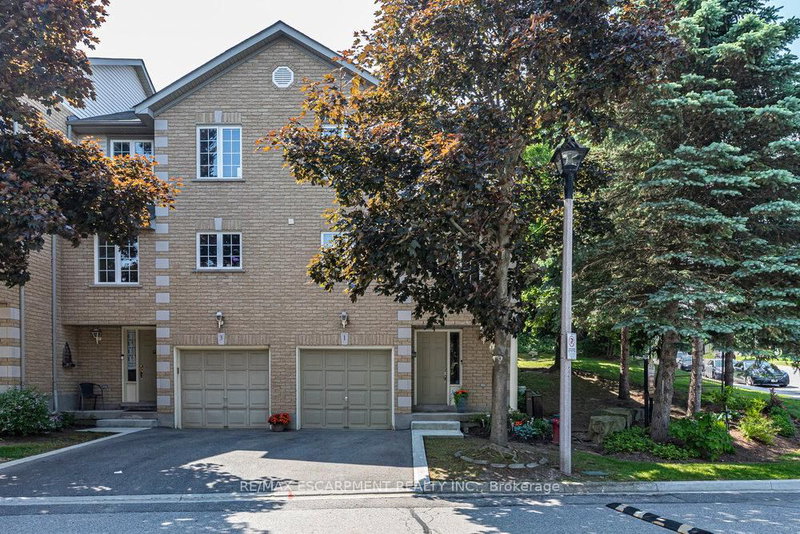 1 - 31 Moss Blvd, Hamilton, L9H 7A6 | Image 2