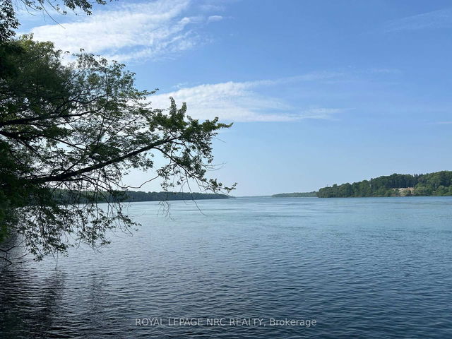 ES NIAGARA RIVER PKY ES Parkway