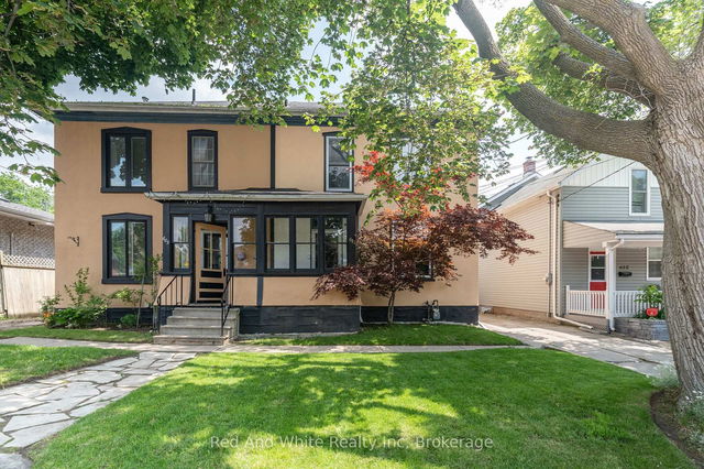 611 Laurel Street