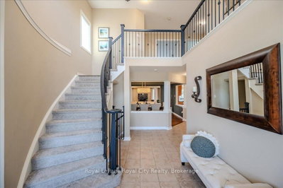 16 Hall Avenue — photo 6